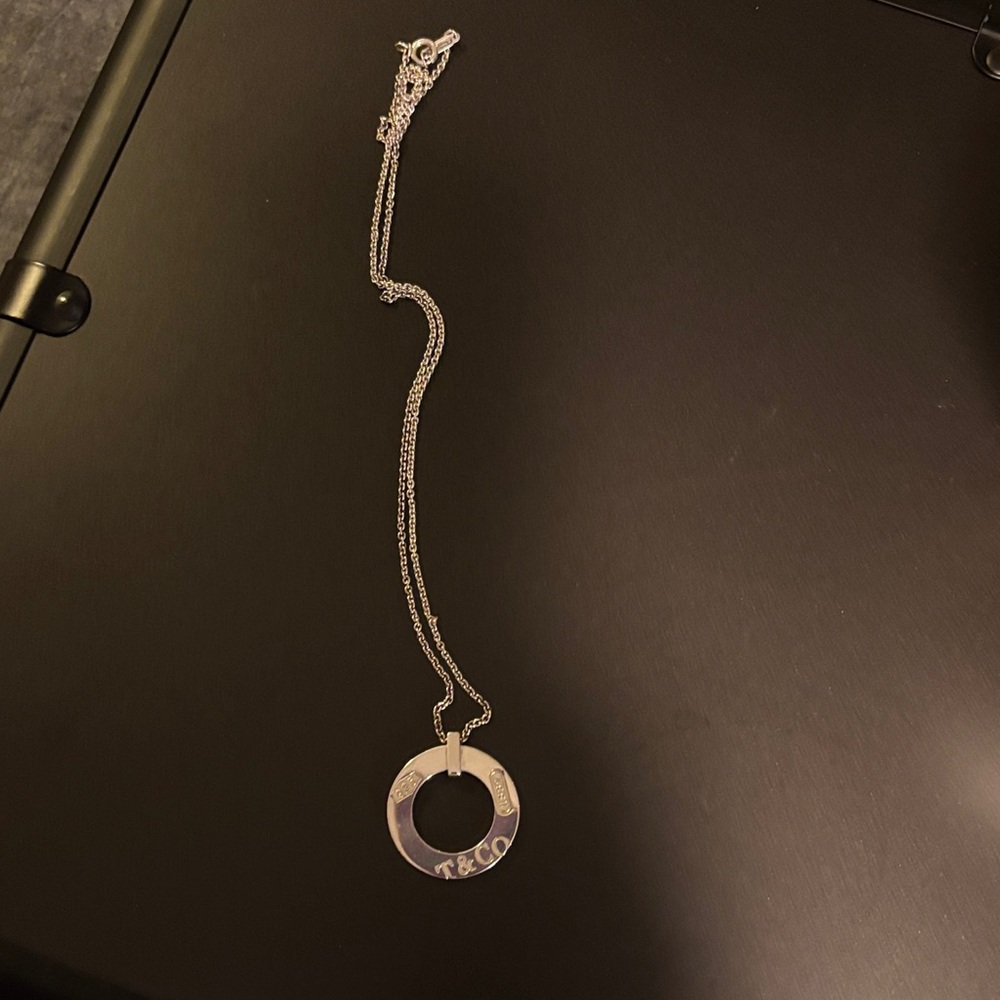 J16 TIFFANY AND CO Silver Pendant Necklace